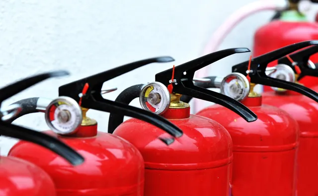 Servicii stingatoare de incendiu